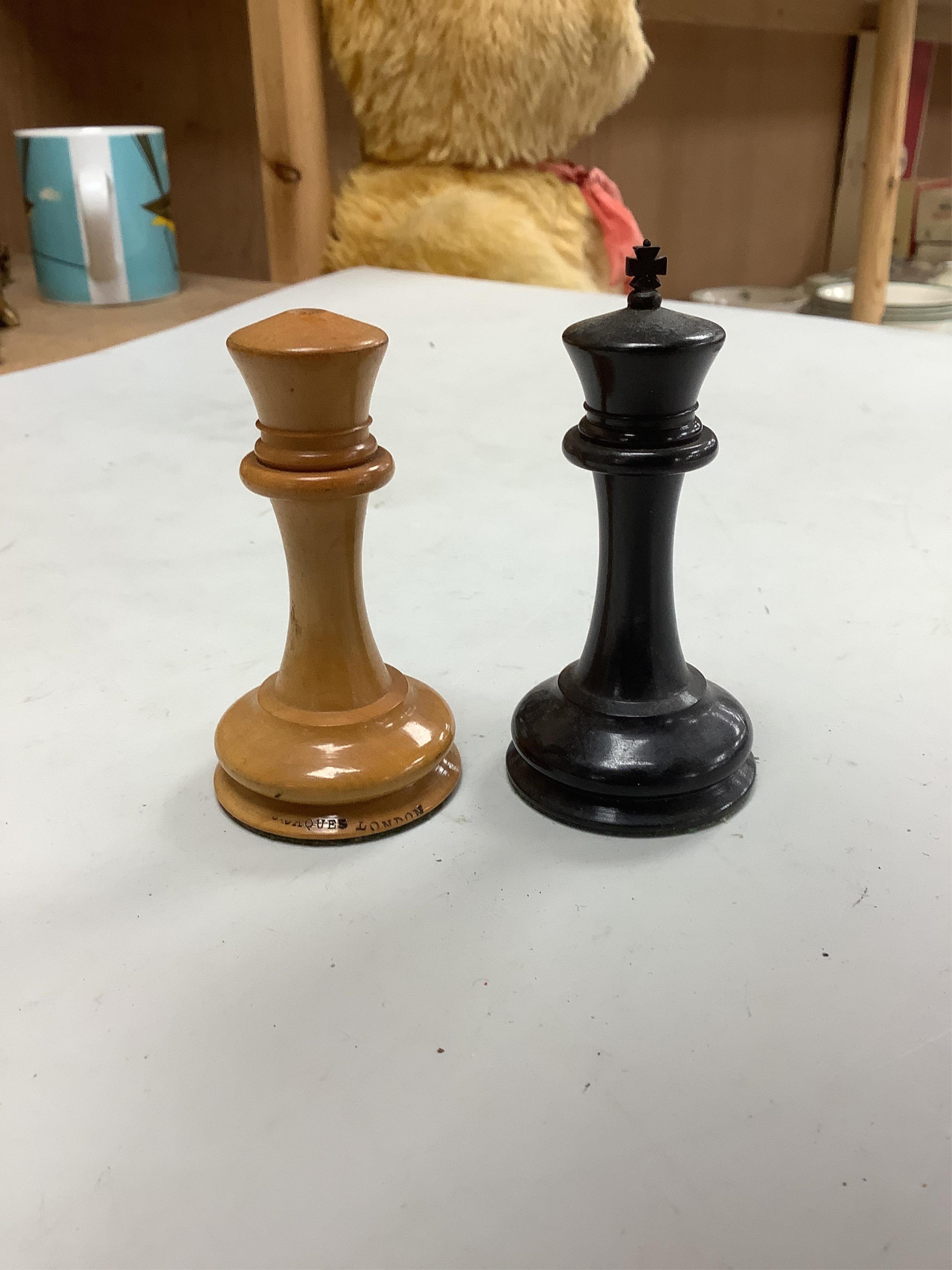 A Jaques Staunton pattern boxwood and ebony chess set, largest piece 8.5cm high